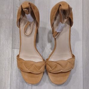 Women's Suede Tan Platform Shoes 6.5